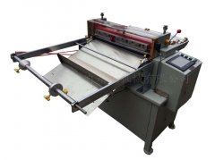 如何清洗压花机表面上的杂质？