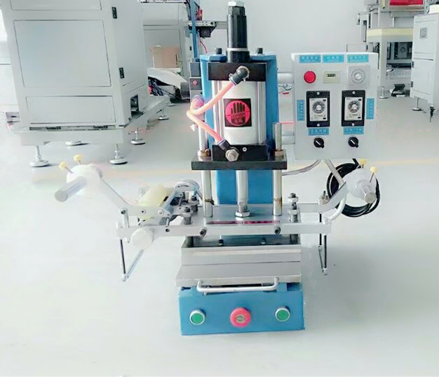 平面小型成人嘿嘿APP网站下载